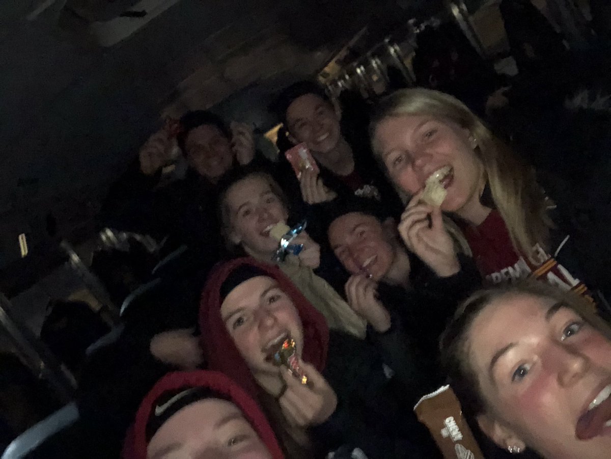 HTenkman's tweet photo. @DKanneyNB Unhealthy snack ✅ https://t.co/xxMGswWbNR