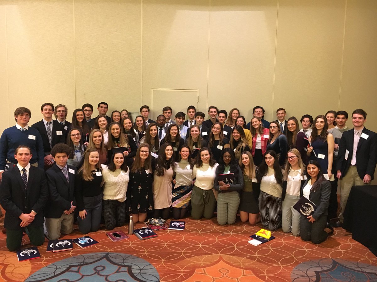 scrantonprep's tweet photo. #PolarVortex2019 deep freeze didnβt stop this group of Prep students from traveling down the turnpike to Philadelphia for the @ILMUNC (The Ivy League Model United Nations Conference) this weekend. #GoodLuck to all! #StayWarm #ILMUNC #HaveFUN https://t.co/zwZX41wrA7