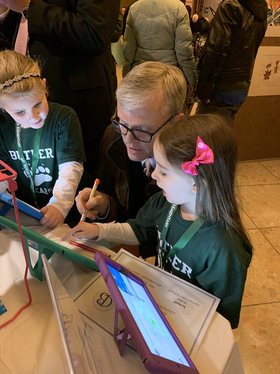 Thank you <a href="/CBlismith/">𝕃𝕚𝕟𝕕𝕤𝕒𝕪 𝕊𝕞𝕚𝕥𝕙</a> for the opportunity for my Jr. Ambassadors to showcase their technology and innovation skills. Dr. Bolton even stopped by to learn how <a href="/Seesaw/">Seesaw</a> helps us grow as readers. SO great to see you @PSD_SuptDBolton #CBSDPROUD #pennridgeproud