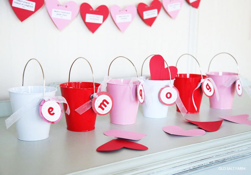 #Love Buckets:  A Simple &amp; Meaningful #ValentinesDay Tradition! simplykierste.com/love-buckets-v…