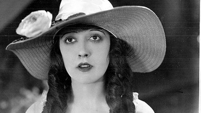40/ Mabel Normand - actress, screenwriter, director, producer. Collaborator with Mack Sennett, Chaplin, Fatty Arbuckle, Hal Roach.Directed short films in 1914.