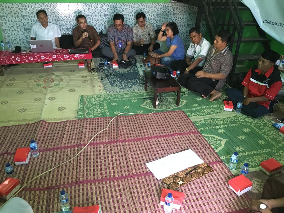 pdamsolo's tweet image. Training Ops, O&amp;amp;M dan Tarif di KSM Master Meter, Semanggi RW 23 Surakarta @airsanitasi , @PEMKOT_SOLO coba tebak Mimin yg mana?😂.
Akses air #layak #aman