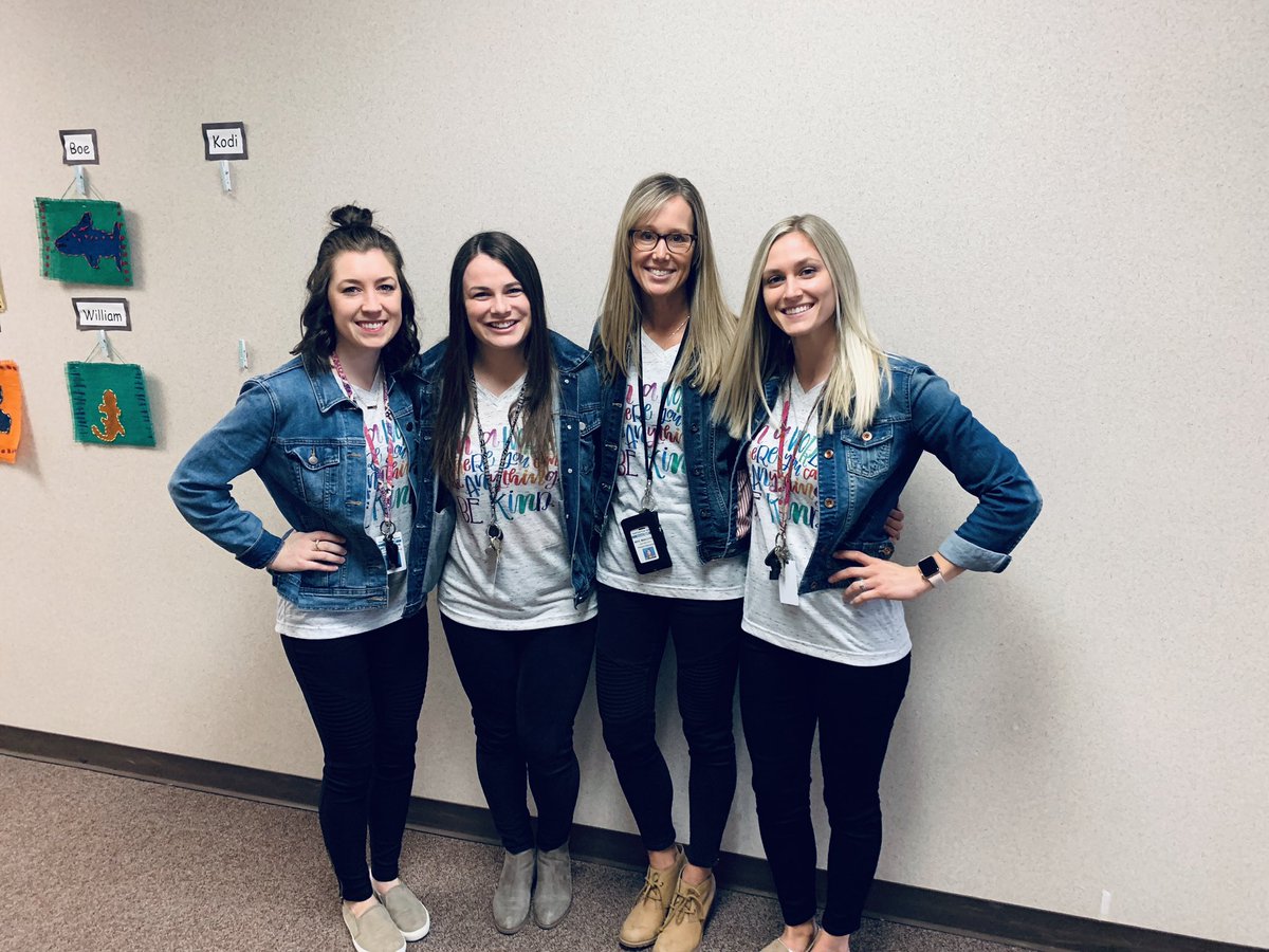learners_happy's tweet photo. Triplets, quadruplets, and twins!!! #PhoenixPride #payitforward #gfschools #dressupday @PhoenixElemGF https://t.co/ozii4Bpsl8