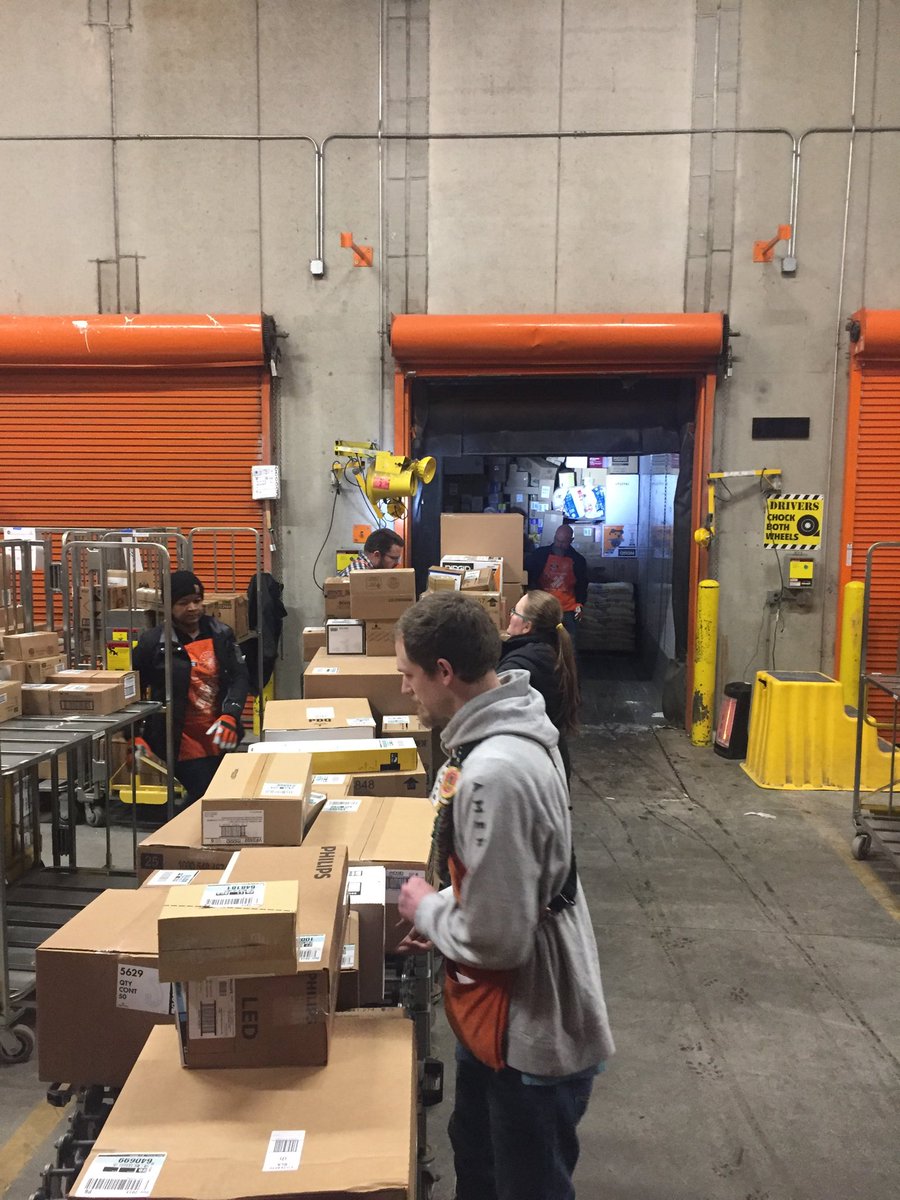 D103 training, great team work with no heat working in receiving. #Q1freightisgreat