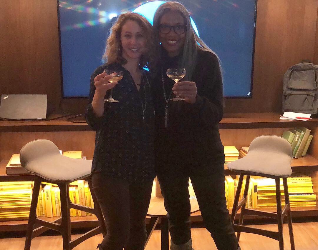 1067Litefm's tweet photo. What an amazing night with @jillsantopolo and @helenrlittle ❤️📚 Go pick up her new book “More Than Words” on February 5th 🎊 #LifeWithPropel https://t.co/Pv1JyEtTT3