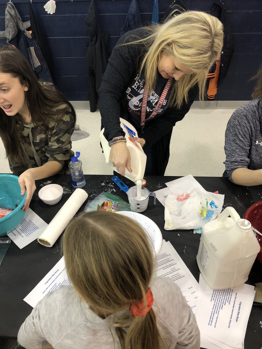KinderKelly5's tweet photo. Finally made it through the long line to make some slime! #TriCSTEAM #TriCKDI #Carterville5 @tammms01 @DTalley6 https://t.co/WlhwCxY9rf