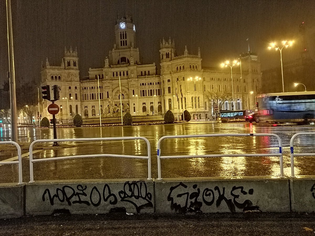 FramesTimeless's tweet image. Madrid nights.