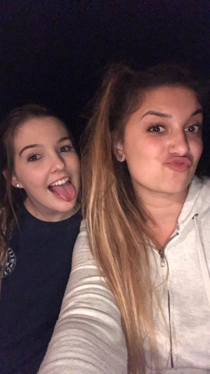 lyssalexander16's tweet photo. HAPPY BIRTHDAY BFF💓💓 I love you so much! I’m so happy to have you as my friend!! Enjoy your day #19 https://t.co/sdOLgm0S7g