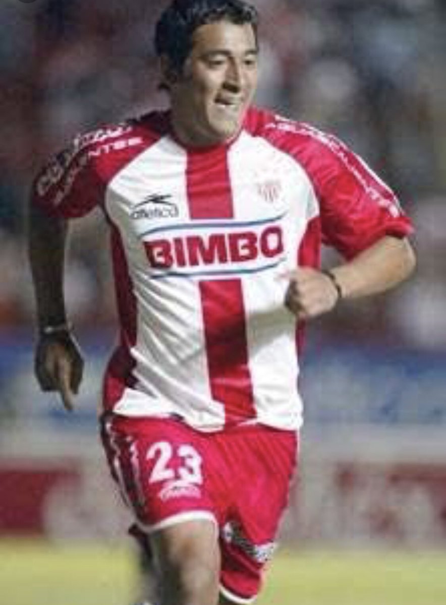 ALFREDOchMORENO's tweet photo. Qué tiempos aquellos en @ClubNecaxa de mi  mejores momentos !!! Ahora si extraño el fútbol !!!🙈🙈 https://t.co/CVSQnOh93Y
