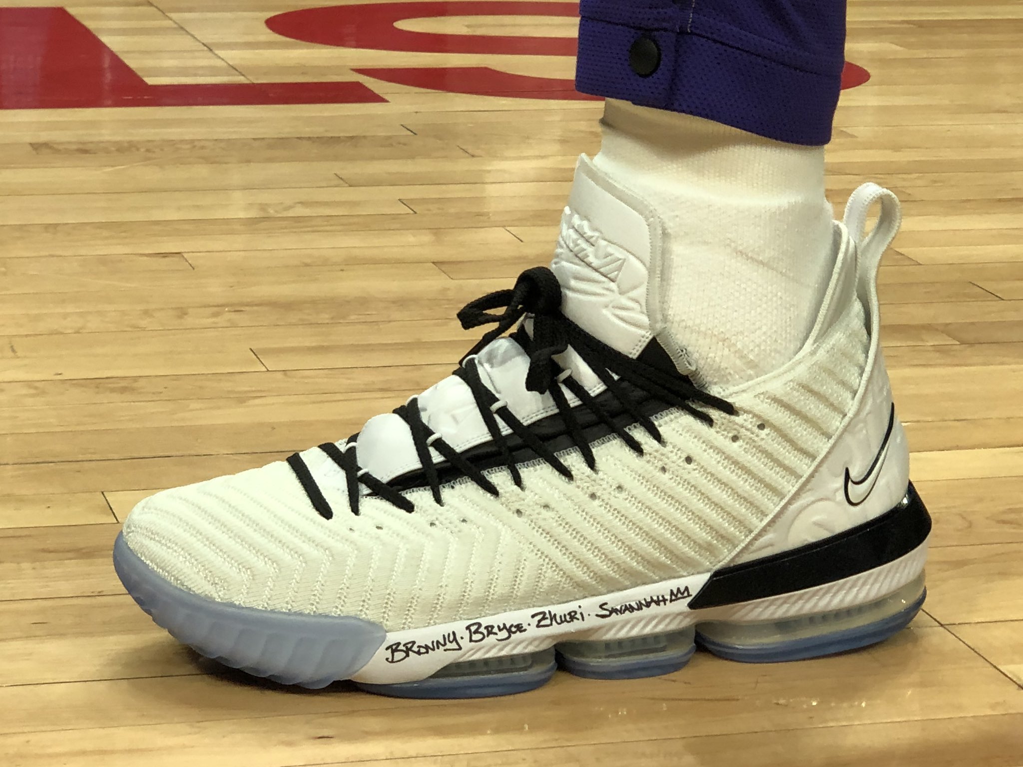 NBA KICKS on X LeBronJames returns to action in the EQUALITY Nike LeBron 16 NBAKicks https t 0lEExf5oYW X