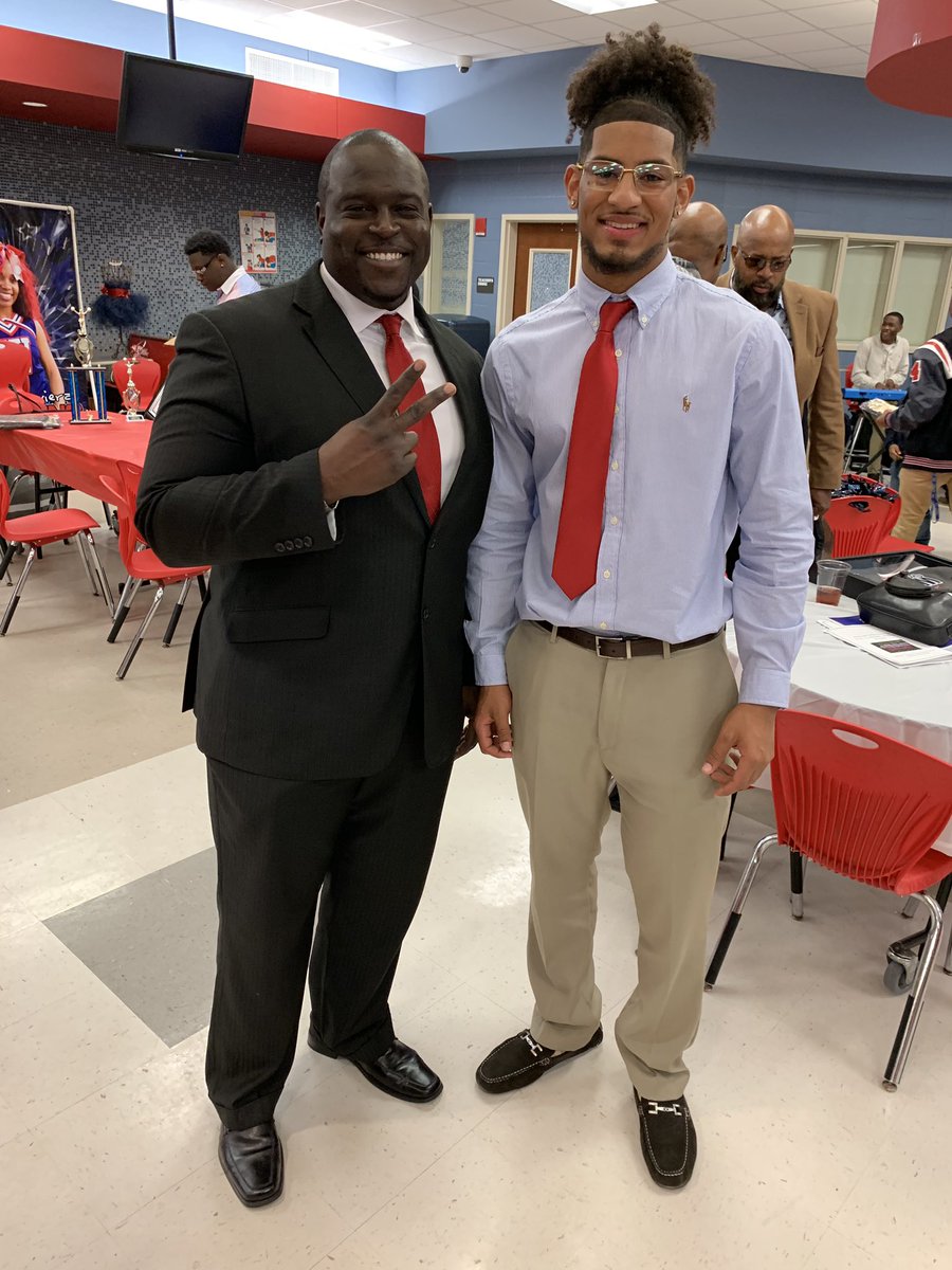 GREAT way to end my high school football memories with the ones I love!! BIG BLESSINGS!! 🥂❤️ (excuse the running back) 😂