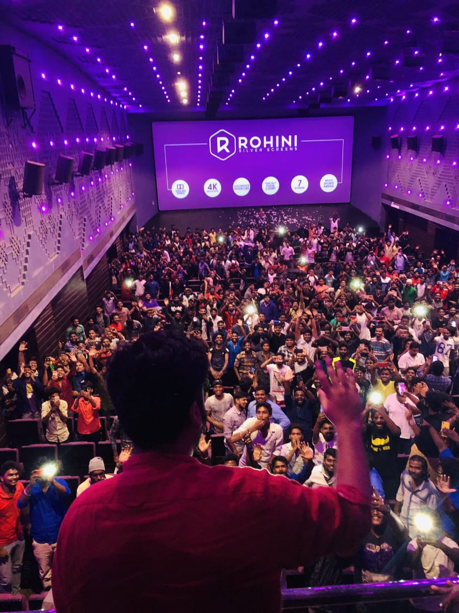 Loveabl1Chandan's tweet photo. Maranam massu Maranam Tuff tharanum aduku already young super star🌟enga STR porandhu vandhachu😎🌠 #STR #strfanswaitingandwatching #StrFans #STRTheKing #STRTheRealKing #STRBdayCommonDP https://t.co/OsBhRfdEhT