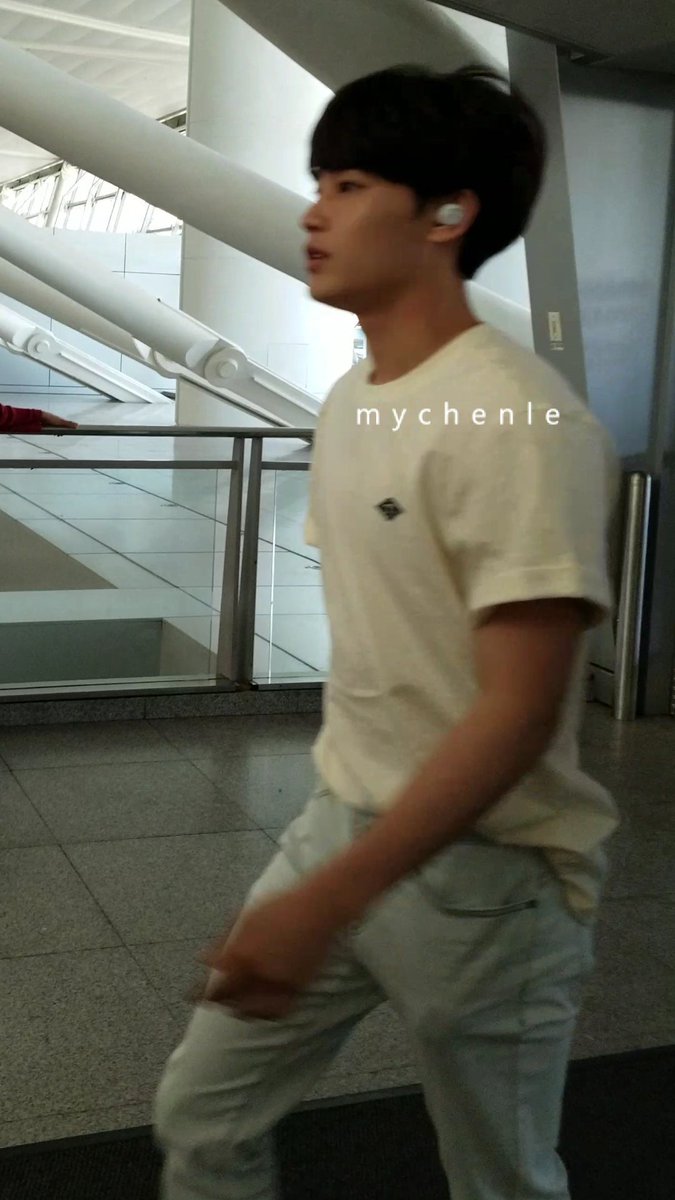 180625, why TAEIL LOOK SO SEXY on departure at JFK Airport, New York 