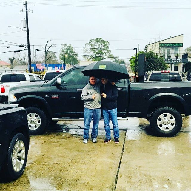 Thank you Sean for flying down from Albuquerque, NM to pick up your 2011 Ram 2500 Laramie Cummins. Drive safe back and welcome to the fam. bit.ly/2BvB8Jg #everestmotors #houstontx #albuquerquenm #ram2500cummins #blacktruck #cumminspower #ramlar… bit.ly/2HIYVvM