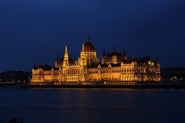 GoWithGeets's tweet image. Sorry i couldn't choose... Ao ill give you both 😳
#parliamenthouse #Budapest #couldnthelpit #photoworthy #love bit.ly/2Bd75qm