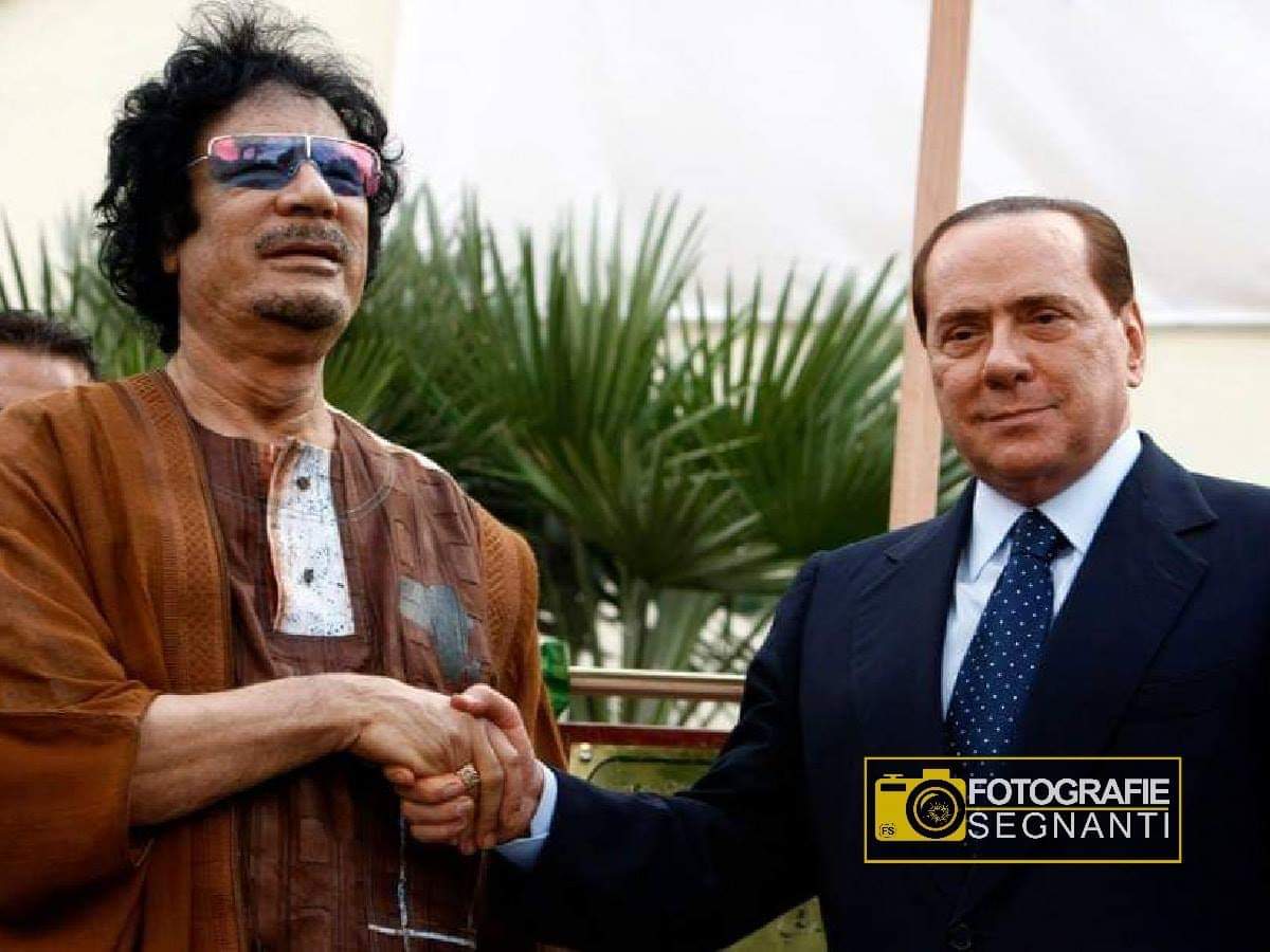 segnanti's tweet photo. Italia, gennaio 2019.

Alessandro Borghese assegna a un ristoratore il bonus per il miglior bollito. #fotografiesegnanti #Berlusconi @BorgheseAle #4ristoranti https://t.co/eIexgOe3WL