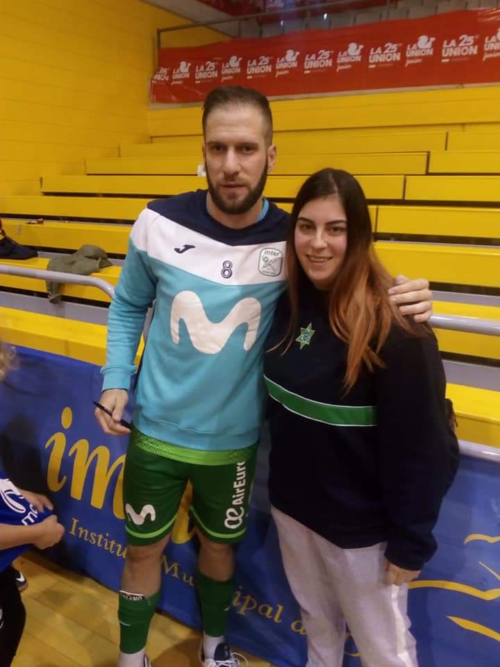 #PásateAlVerde
Nuestra Porteraza del CD Oriente Futbol Sala Femenino, <a href="/albitha_6/">Alba Salvador 13</a> , acudió a El Ejido para disfrutar de los jugadores del <a href="/InterMovistar/">Movistar Inter FS</a>.
#FutsalFemenino #CDOriente