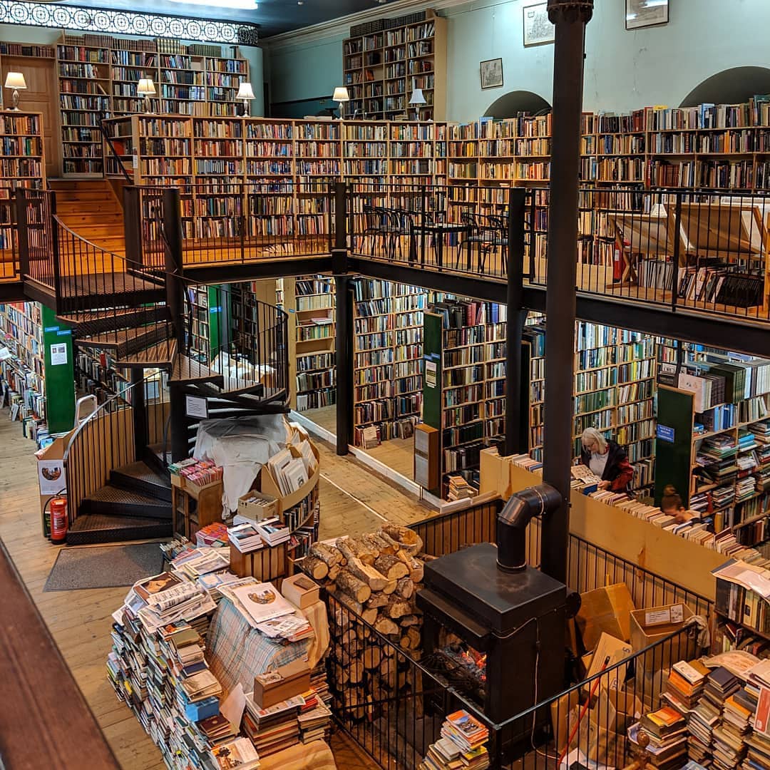 Here is Leakey's Bookshop, a hidden gem of #Inverness 💎 And a book-lovers paradise 📖 📍 Church St, Inverness 📷 IG/mozicofo