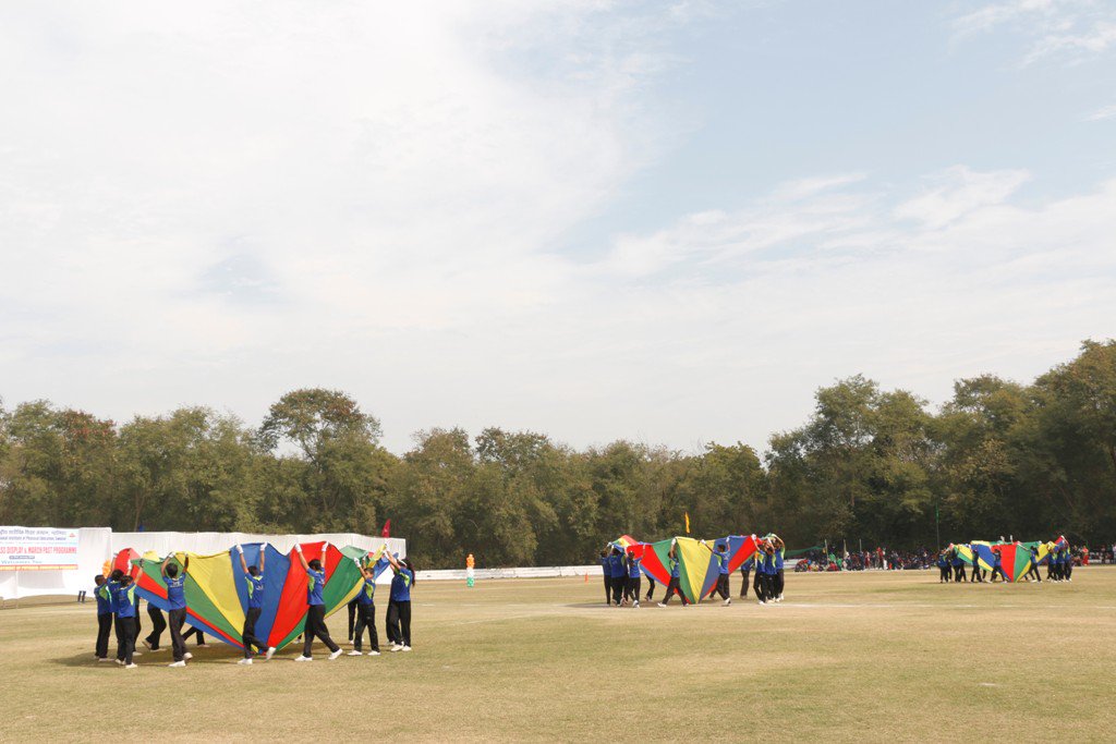 LNIPE_Official's tweet photo. See the glimpses #InterSchool #MassDisplay #Competition
In this event #Students from different schools formed various structures & shown their #FABULOUS moves to #Audiences on themes like #KheloIndia #NewIndia #IndianArmy #WomenEmpowerment #KumbhaMela2019 #ISRO etc. https://t.co/LA97Onywus