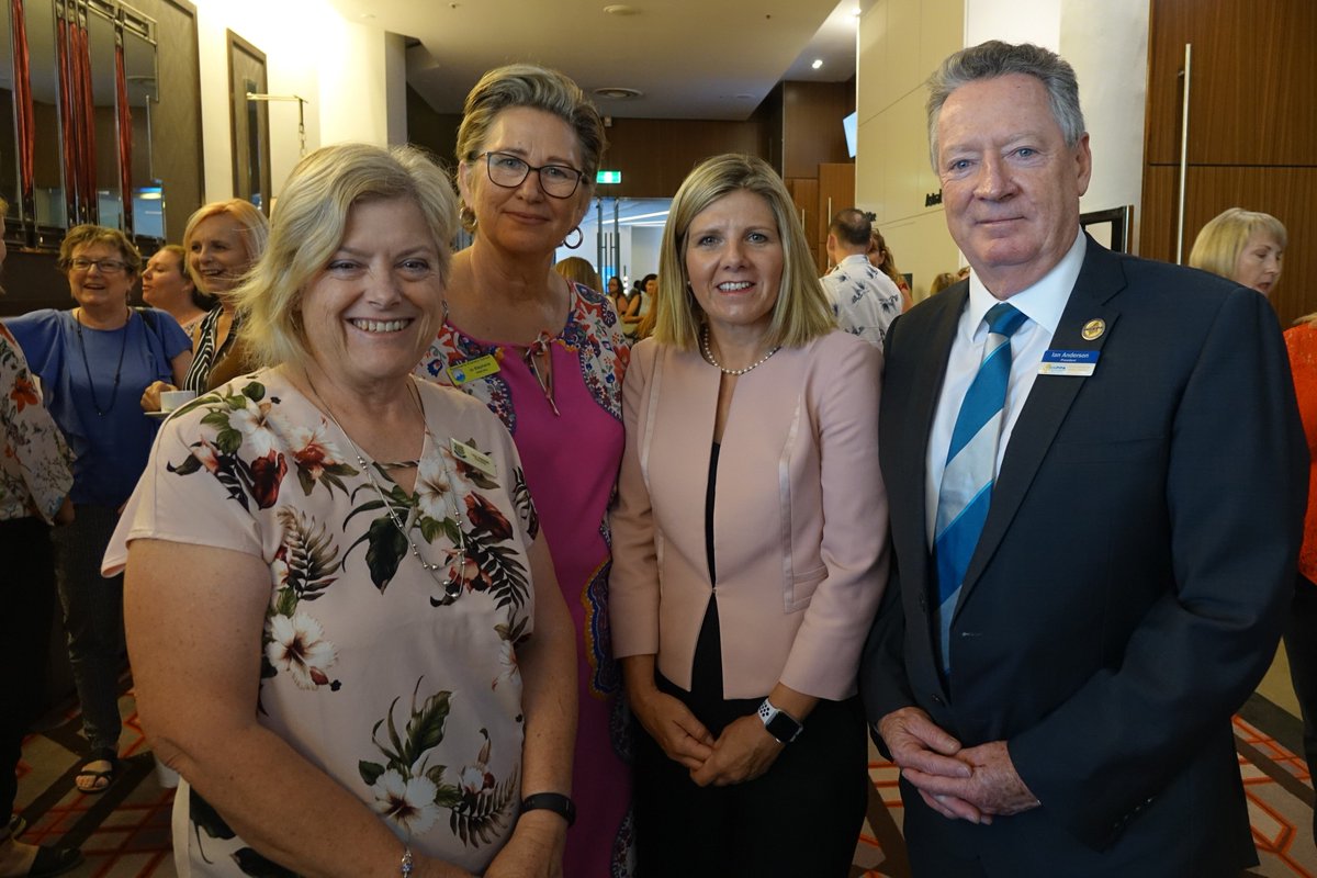 educationlisa's tweet image. Thrilled to meet so many outstanding WA school leaders and staff at the @learningsprint event this morning.

Thanks @WAPPA_Leaders and @SimonBreakspear!

#teacherexpertise #learningsprints