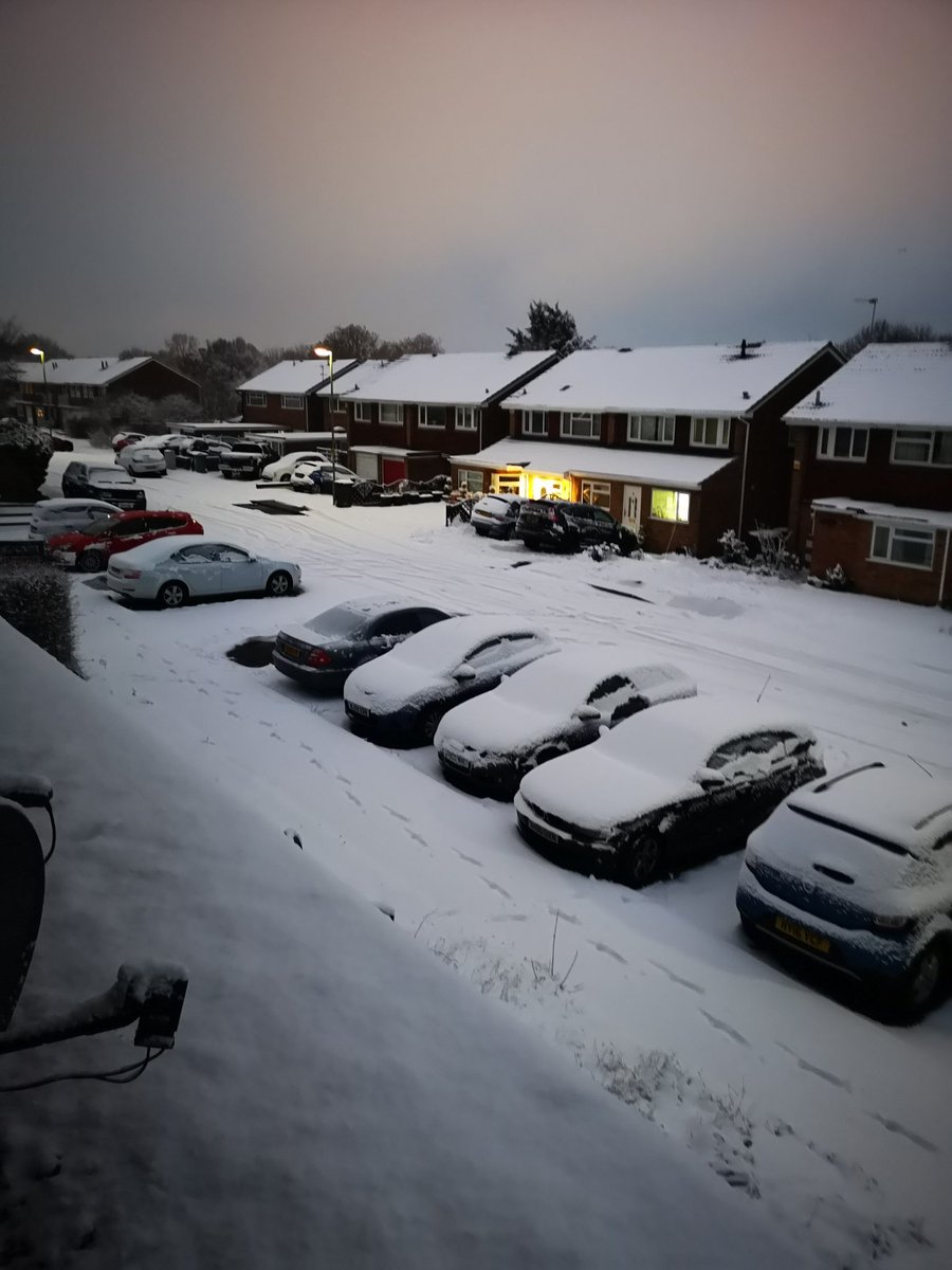 S_C_A_S_'s tweet photo. @hfrs_control Basingstoke this morning. https://t.co/a1i5LBEbaA