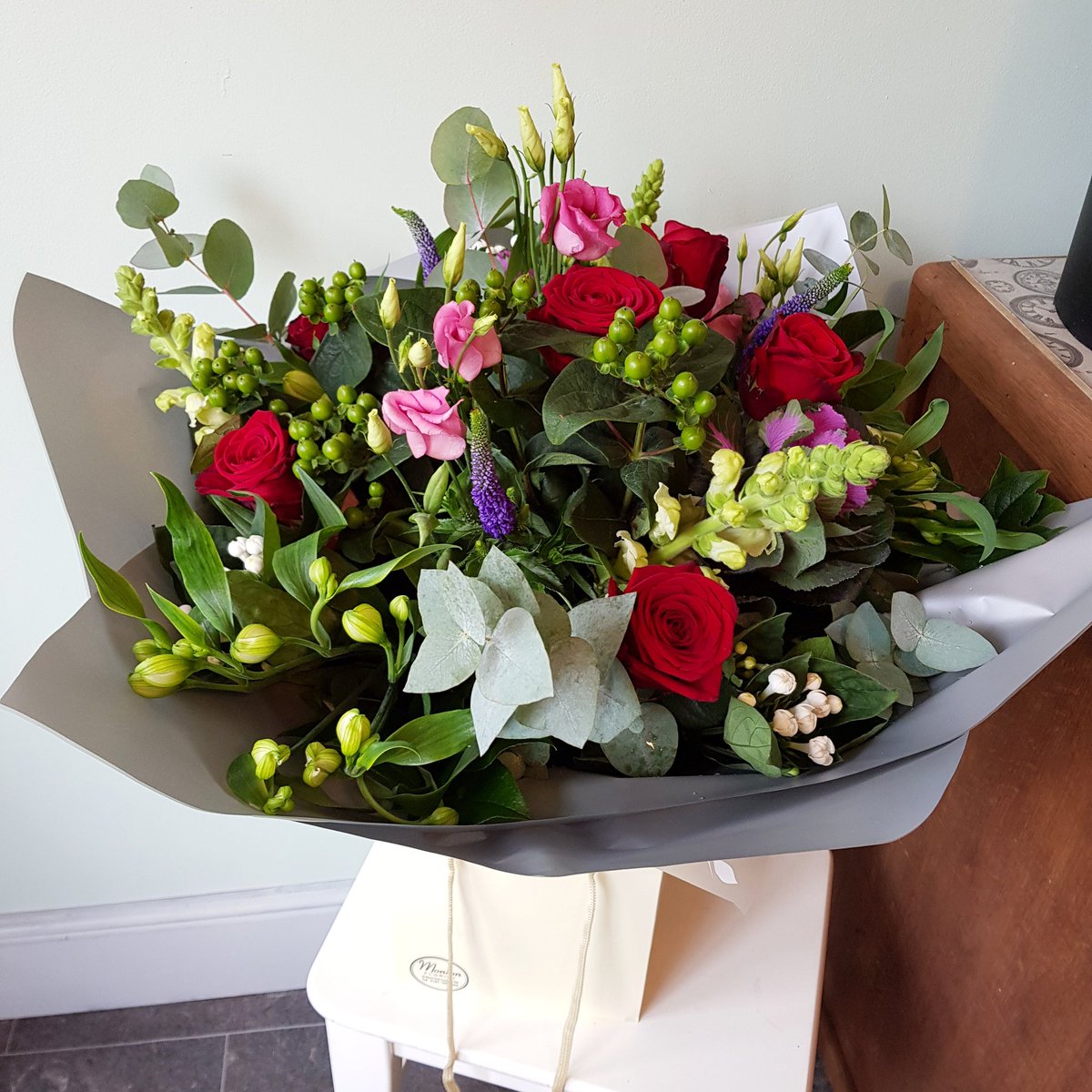 Mooooorning! It's Friday AND January is over!! YAY 😆 means only one thing... valentines is coming 👀👀 #monton #ValentinesDay