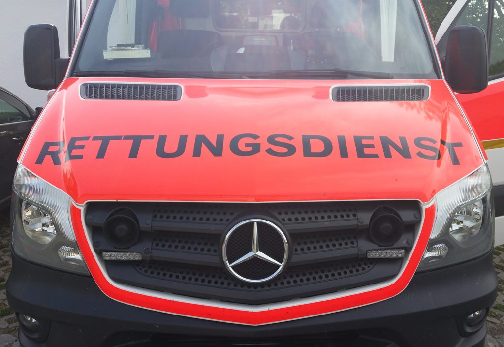 AIB_Stimme's tweet photo. "Rosenheim: Radlerin schwer verletzt" - mehr dazu: https://t.co/Ubd6W4lhKI https://t.co/7ncPPLu65i