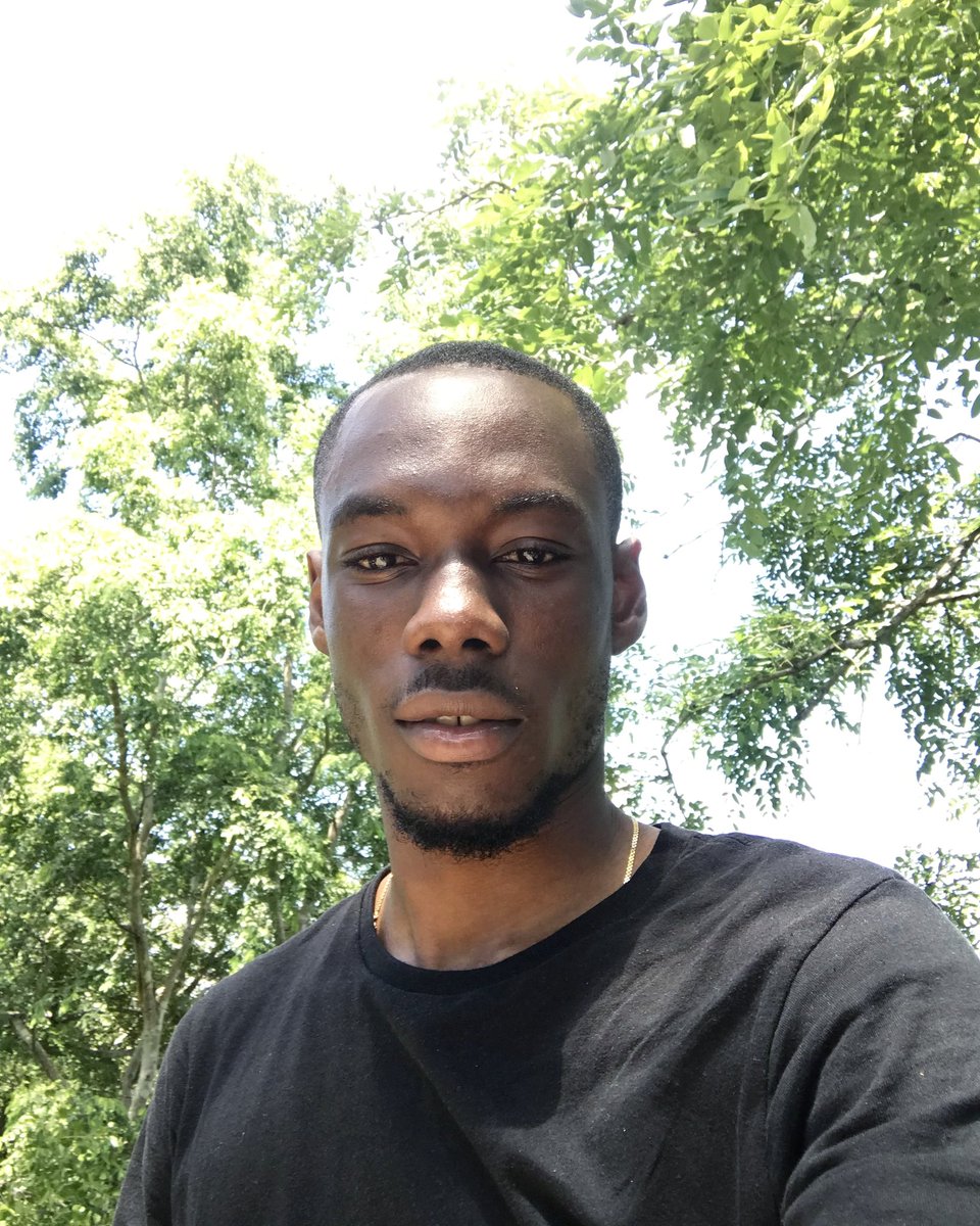 builtbycavemen's tweet photo. Smize game too strong. 🙌🏽🙌🏽🙌🏽Happy birthday Elom!!! May your day be as badass as your squint! 🎉🎊🎈

#birthday #TGIF https://t.co/vVw779sodX