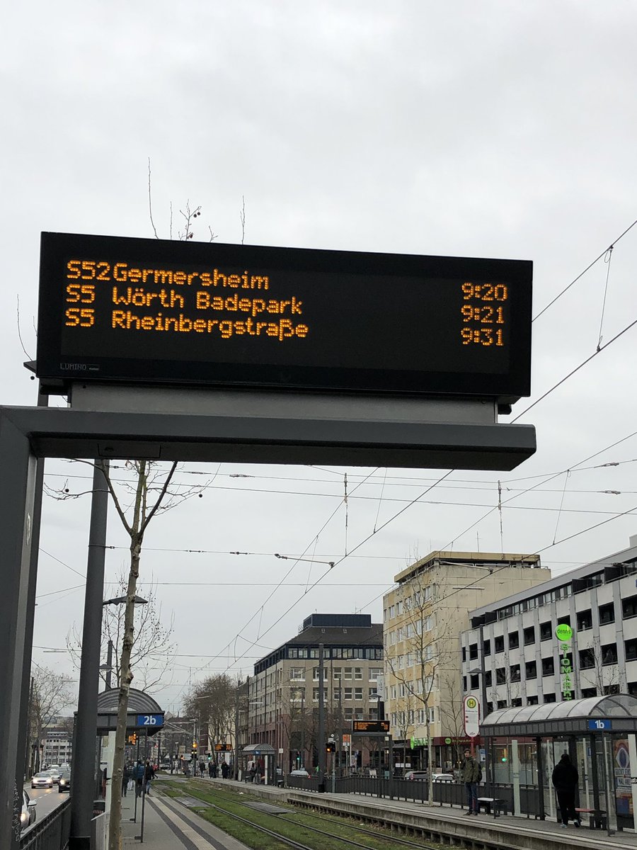 odragoumanos's tweet photo. Heute mal wieder das @KVV_GmbH Erlebnis: S52 mit 10’ Verspätung (was mittlerweile Standard ist). Dafür zahlt man 120€/Monat... https://t.co/8bFVWkAGMR