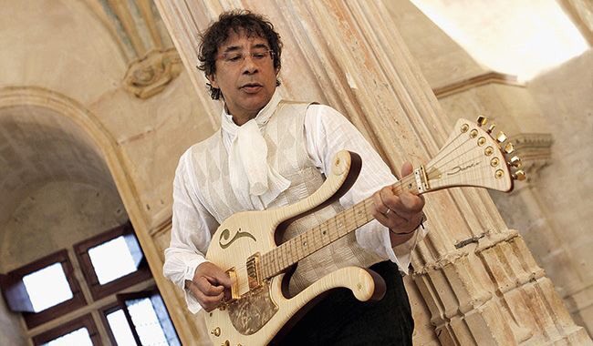 Ne manquez pas le concert exceptionnel de Laurent Voulzy en l'église Sts Pierre et Paul à Obernai 
le vendredi 8 mars à 20h30🎤🎸🎼

Billets en vente à l'Office de Tourisme !
Horaires d'ouverture : 
Lundi-vendredi : 10h à 12h et 14h à 16h.

Photo © Philippe Abergel
#VisitObernai