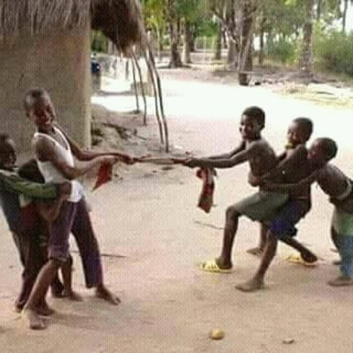 Hodacnz's tweet photo. Tu es Z et durant ton enfance t'as pas vécu tout ça. 
Laisse moi t dire tu as raté ton enfance. 
L'elite comprendra. https://t.co/u7PMJuwuXw