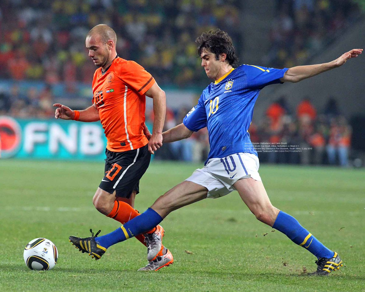 Tphoto On Twitter Wesley Sneijder Netherlans And Kaka Brazil 2010 Fifa World Cup South Africa Netherland Vs Brazil 2 1 At Nelson Mandela Bay Stadium In Port Elizabeth South Africa 2 July 2010