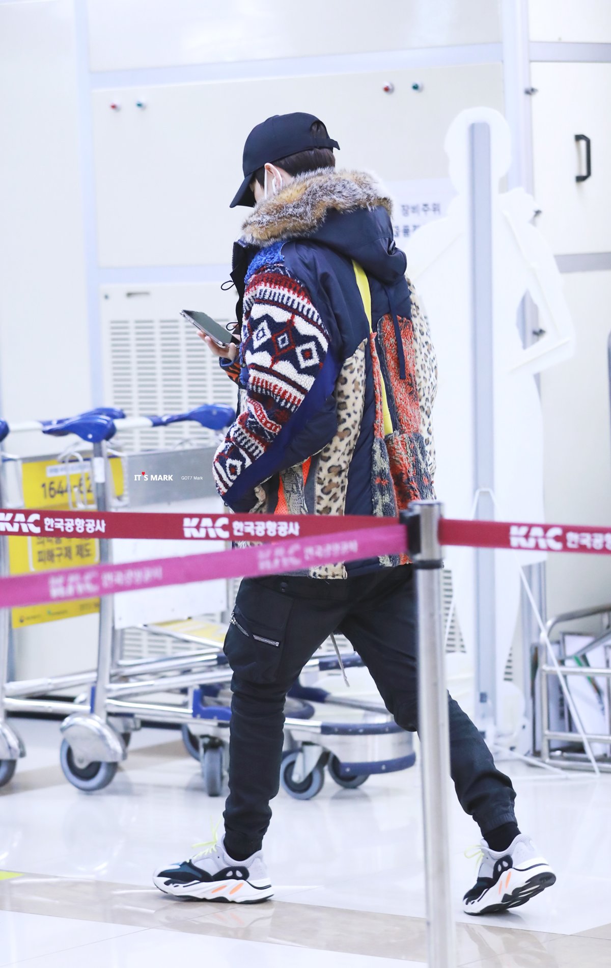 DyTqpcCUcAA60dc.jpg:orig