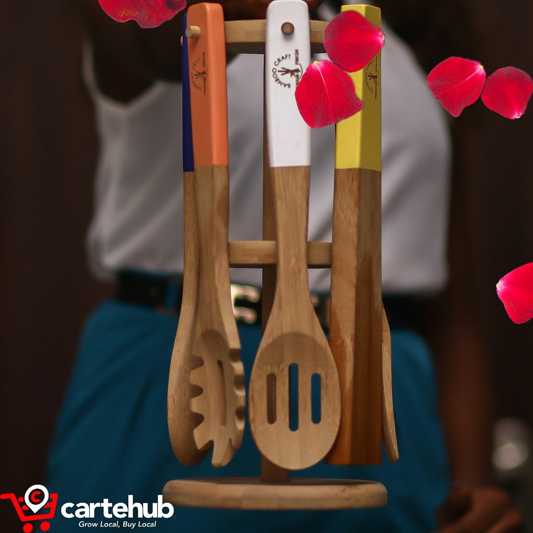 cartehubadmin's tweet photo. You deserve to be happy in the kitchen. Kitchen companions are a perfect gift for Valentine's!!!

#giftideas #cookingspoons #handmade #valentinesday2019 #cartehub #bespoke #afrocentric #onlineordering #Naijabusinesses #africanmarketplace #ecommerce #weshipworldwide https://t.co/1g7VWGAppB