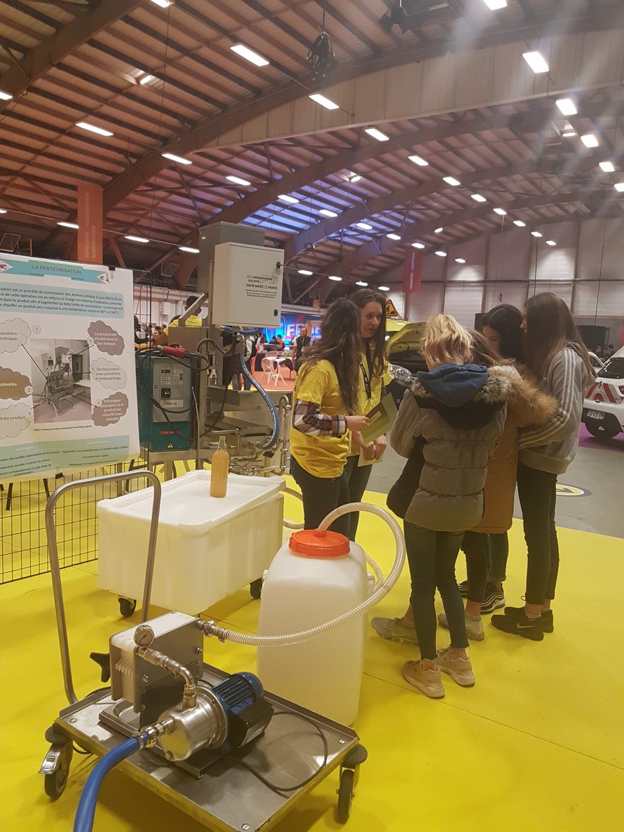 Le jus de pomme de A à Z sur la filière Agroalimentaire au salon Ain'formations Orientation #AFOR jusqu'à demain à Ainterexpo Bourg-en-Bresse <a href="/TechAlimentec/">Technopole Alimentec</a> <a href="/CCI_Ain/">CCI de l'Ain</a> <a href="/Departement_AIN/">Département de l'Ain</a>