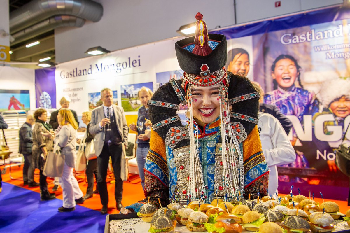 Ferienmessen's tweet photo. Vor wenigen Minuten ist die #FESPO19 in den zweiten Tag gestartet. Komm vorbei, entdecke die schönsten Destinationen dieser Welt und lass dich inspirieren. https://t.co/mosLkWogIr