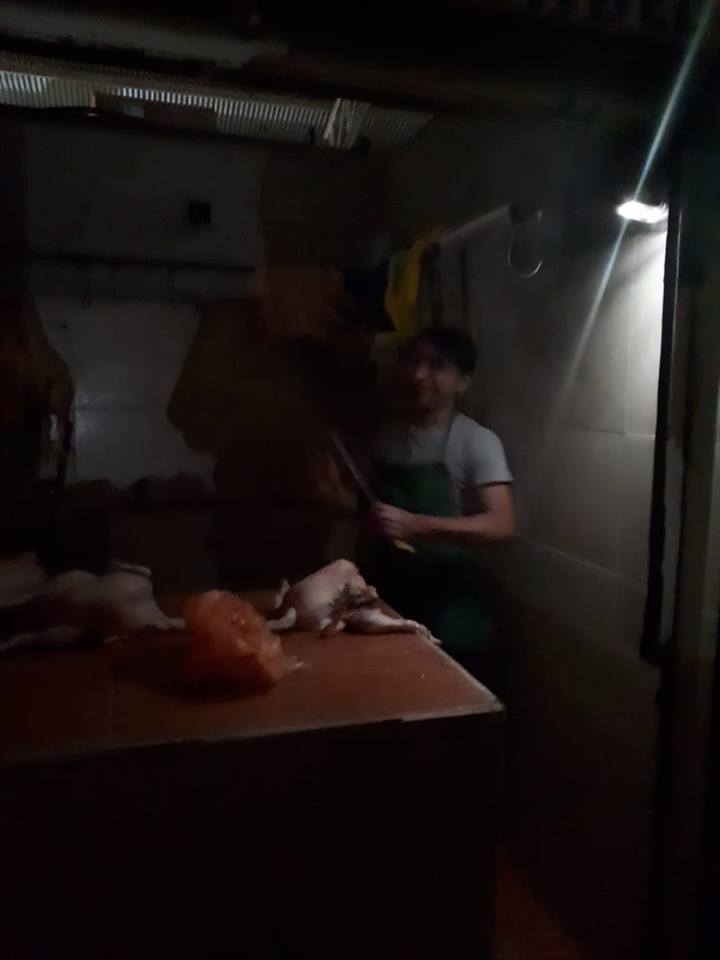 EInformas's tweet photo. Los locatarios en el mercado provisional José M. Pino Suárez de la colonia Casa Blanca, sin luz amanecieron hoy. https://t.co/wr4cC9nAvV