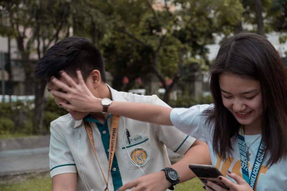 geldapne's tweet photo. pictures that sum up what's happening when we're together 🙄

shermolang https://t.co/oury299Or2