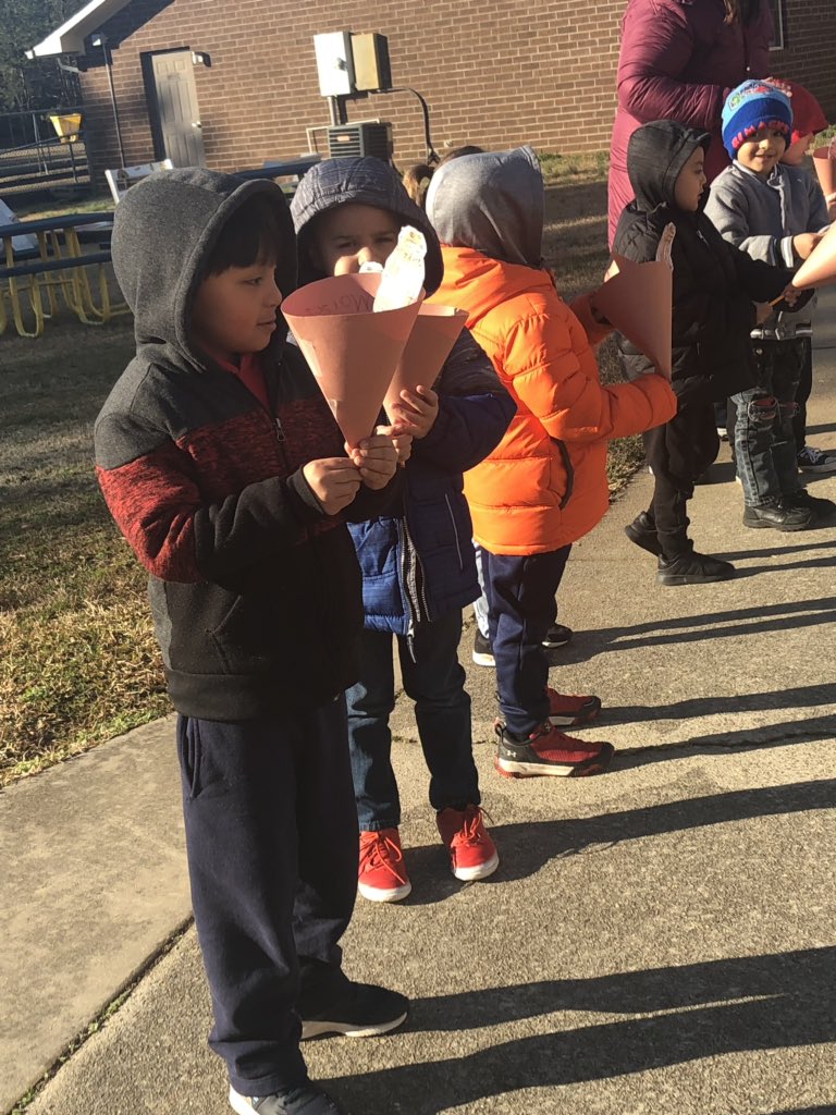 PalmerPreK's tweet photo. Groundhogs &amp; shadows #GroundhogDay2019 https://t.co/eSXHqDKtTr
