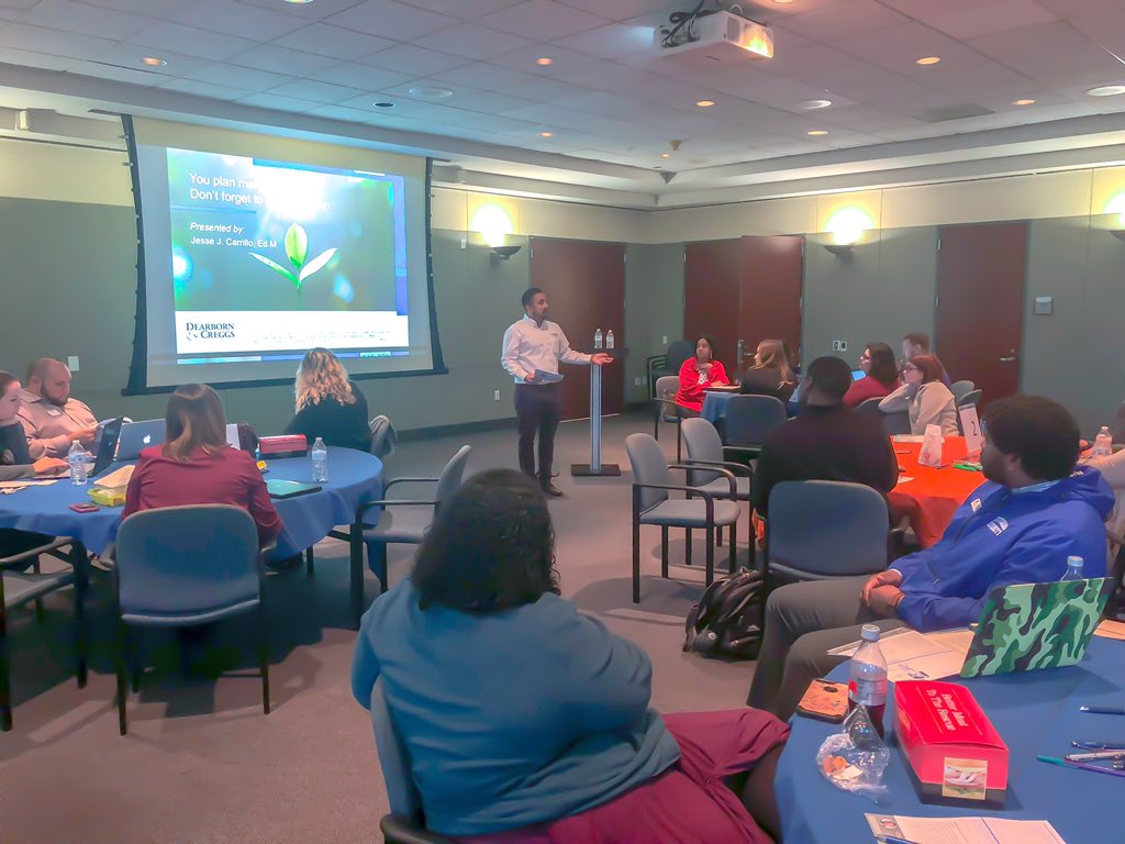 jxcarrillo's tweet image. Worlds collided yesterday. I had the opportunity to present at TACAC’s MMI held at HBU. 

I’m beyond thankful for the college access and admissions professionals who’ve been a part of my story both as a first-generation college student and educator. #firstgen #imfirst