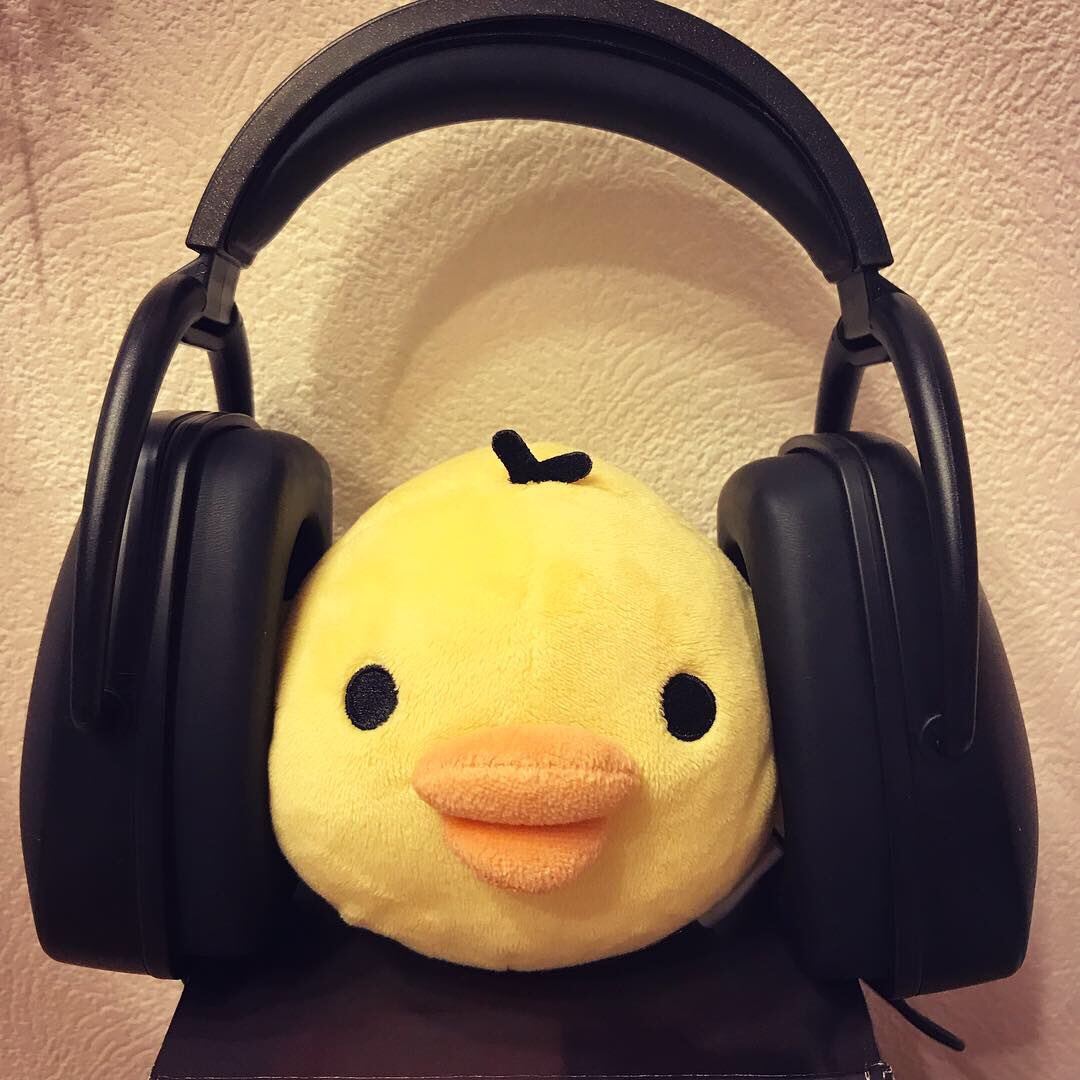 C00KAI's tweet image. 耳への負担を減らす為の検証で
遮音性能の高いDIRECT SOUNDの
ヘッドフォンを入手してみた。
ポールギルバートも使ってるあれです。
これだと耳栓の上から装着できるから振動は抑えられなくても少しは環境改善できるかなと。

#directsound
#headphone
#ヘッドフォン
#ヘッドホン