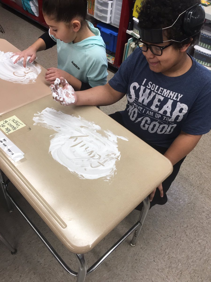 MsKolano's tweet photo. What a fun way to practice trick words! Putting the FUN in fundations 😁 @WDRedBank https://t.co/4n2VzPPb7f