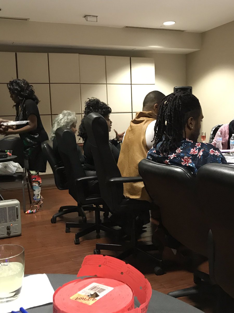 varionwalton's tweet photo. SUPER BOWL KICK-OFF: From The Crescent City to The ATL, Exxpose Magazine is your source for highlights of The 53rd Annual NFL Super Bowl. It’s the official welcome party for Exxpose Magazine. 8 years, 100 issues and counting! Congratulations! #ExxposeMagazine #VisionVoiceVarion https://t.co/OxlPx5qL6J