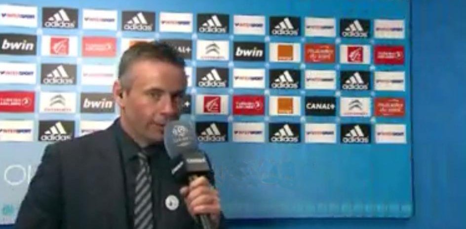 WinamaxSport's tweet photo. - Oui je suis avec le nouveau 6 du PSG... Encore un match fantomatique de votre part. Manchester était trop fort ? https://t.co/h3dYoZztoe