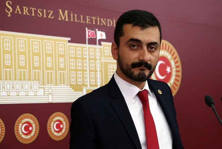 Açlık grevinde olan Eren Erdem hakkında soruşturma
✔️Haberin tamamı:bit.ly/2SlnZwW