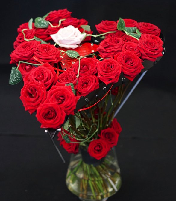 DOWNLOAD A FREE EBOOK TO INCREASE YOUR VALENTINE’S SALES! 🙂We may have found what you need,Click on this link to download the free #ebook how to best online tools to boost your sales as a Florist through the experience of another florist.
mailchi.mp/39ed5c70eb59/m…