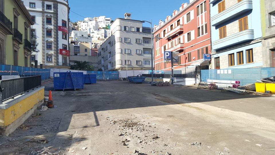 PPLPGC's tweet photo. Buenos días. Hace dos días estábamos en San Bernardo hablando con sus vecinos sobre los problemas de la zona. Hoy sacamos nota de prensa y además abordamos el tema en el #plenoLPGC 

📡 https://t.co/vgefFFEIMw https://t.co/gZTB42J1UG