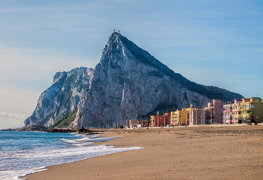#EU offends by referring to #Gibraltar as a British 'colony' - EU Today eutoday.net/news/politics/… @GibSocialMedia @BFBSGibraltar @gibparl @GibraltarGov @GibraltarNews @gibparl