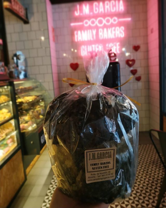 jmgsingluten's tweet photo. 💓¡¡Hornada del finde !!!
!¡Corred unidades limitadas!!💓
De #panettone de #oreo #cokiees y #singlutenysinlactosa⭐
Relleno de #butercream de #vainilla y chocolate ..... Una textura que te sorprenderá!!
¡¡¡¡ 1kg de peso!!!!!
🔝I M P R E S I O N A N T E🔝
📍❤La perdición de … https://t.co/ySydFhDndc