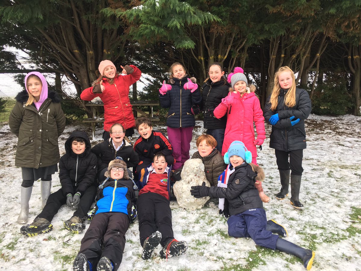 lowrithorpe's tweet photo. Y6 with Jeremy the snowman! https://t.co/WK5Fcjc4P6